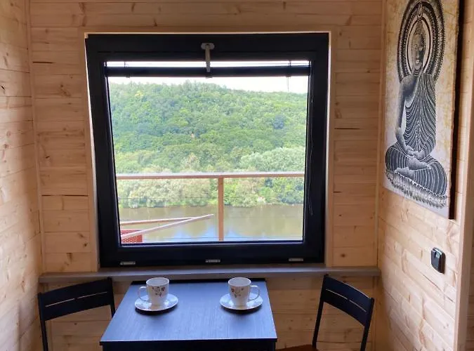 - A - Vyhlidka Nad Rekou